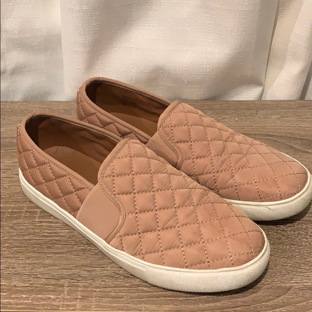 Steve Madden Slip-On Sneaker
